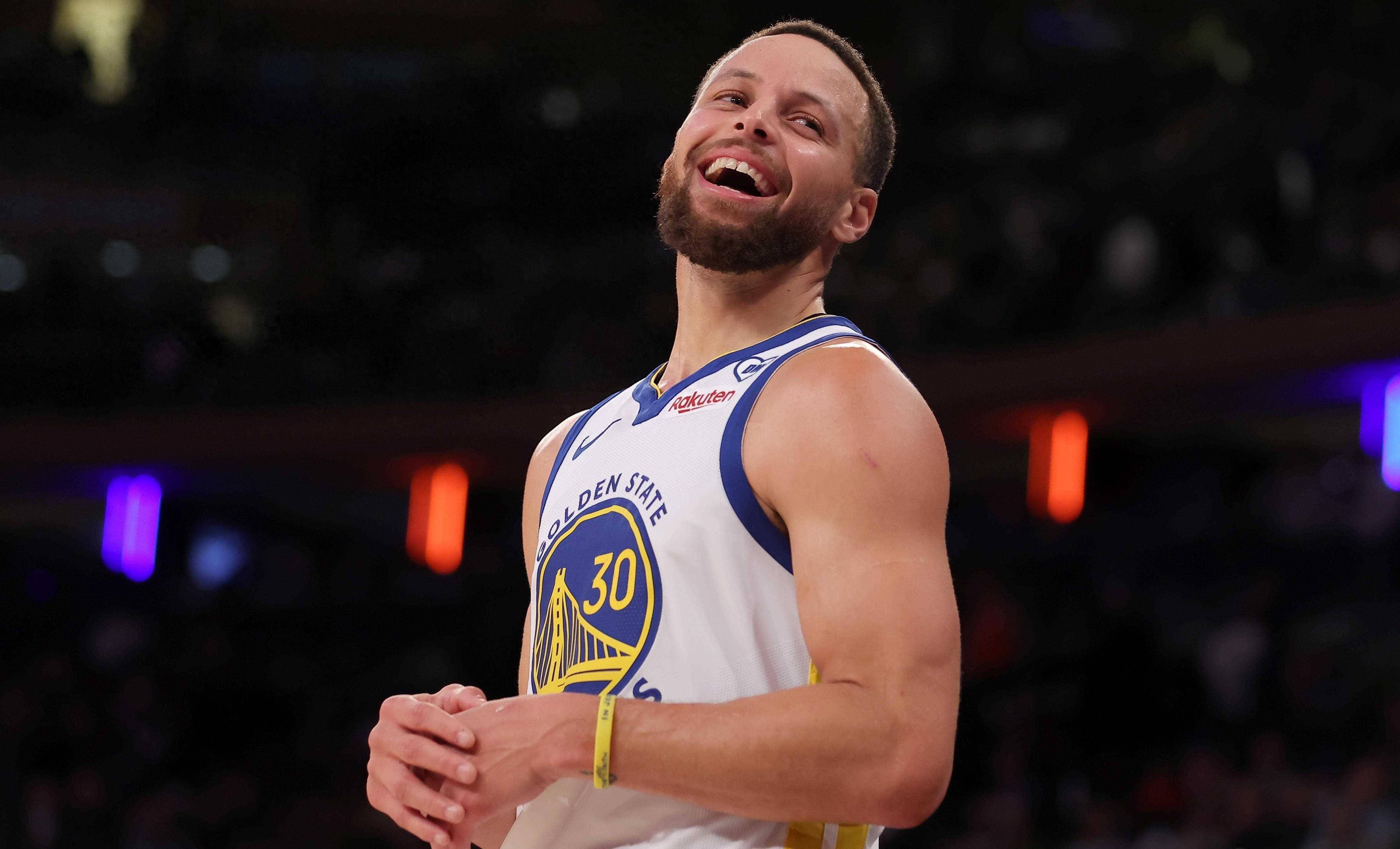 jiuyou-包含库里在比赛中受伤退赛，恒大主帅表示担忧！的词条