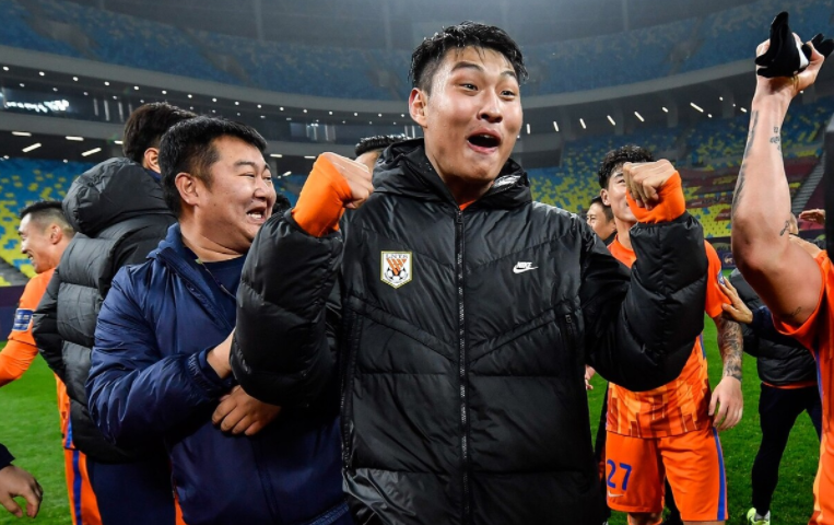 jiuyou-关于里程碑夜！葡萄牙体育篮板制胜，足总杯今晚刷纪录，球迷炸锅，医务组通报恢复的信息